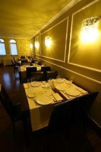 Hotel Restaurante Puente Romano Quincoces de Yuso Exteriör bild